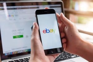 eBay a fost de acord să plătească trei milioane de dolari, după ce angajați ai companiei au condus o campanie care a indus ”teroare emoțională, psihologică și fizică” unor bloggeri critici