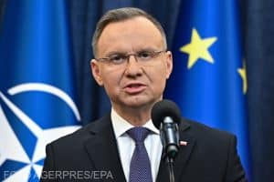Președintele polonez face demersuri pentru grațierea celor doi miniștri încarcerați, stârnind agitație politică