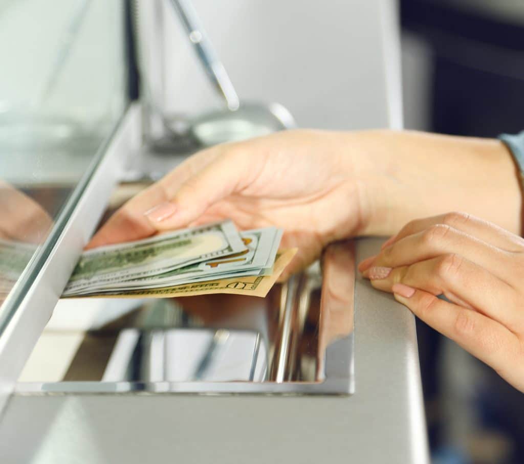 Suedia, ţară în care banii lichizi sunt rari, vrea cash. Decizia Guvernului, de teama unei crize