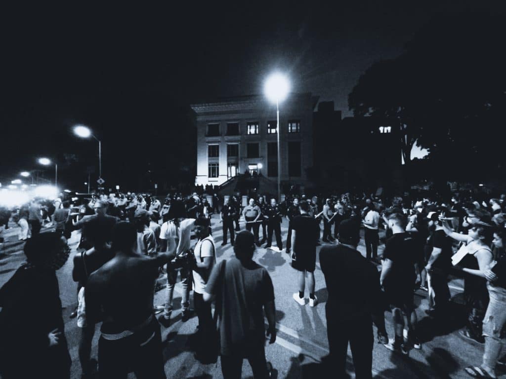 Revoltă în capitala georgiană din cauza profanării unei icoane cu Stalin