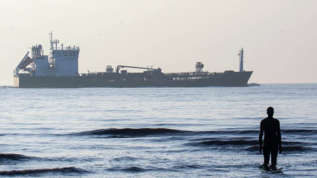 Navă grecească avariată într-un atac în Marea Roșie – în ciuda acțiunilor occidentale din Yemen