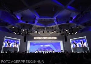 Moștenitoarea dinastiei Rockefeller vrea taxarea în plus a super-bogaților. Alți peste 250 de milionari și miliardari au semnat aceeași scrisoare la Davos