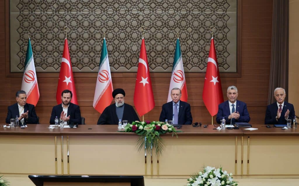 „Apropiere tactică” între Teheran şi Ankara. Erdogan s-a întâlnit cu omologul său iranian, care i-a sugerat să rupă relaţiile cu Israelul