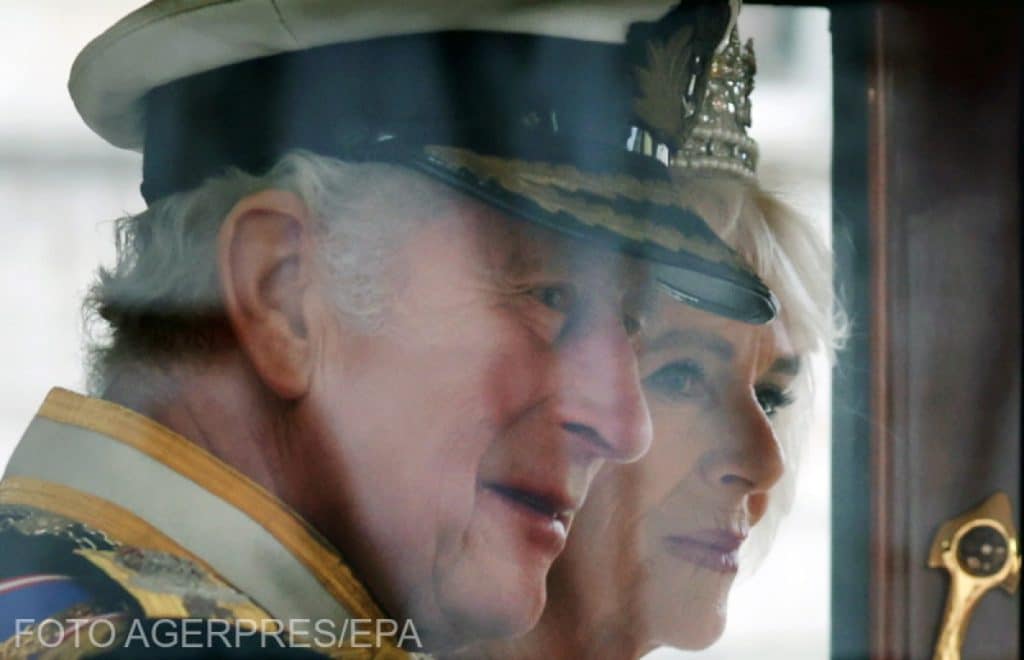 Regele Charles al III-lea a fost externat. A salutat mulţimea în timp ce părăsea London Clinic – Video