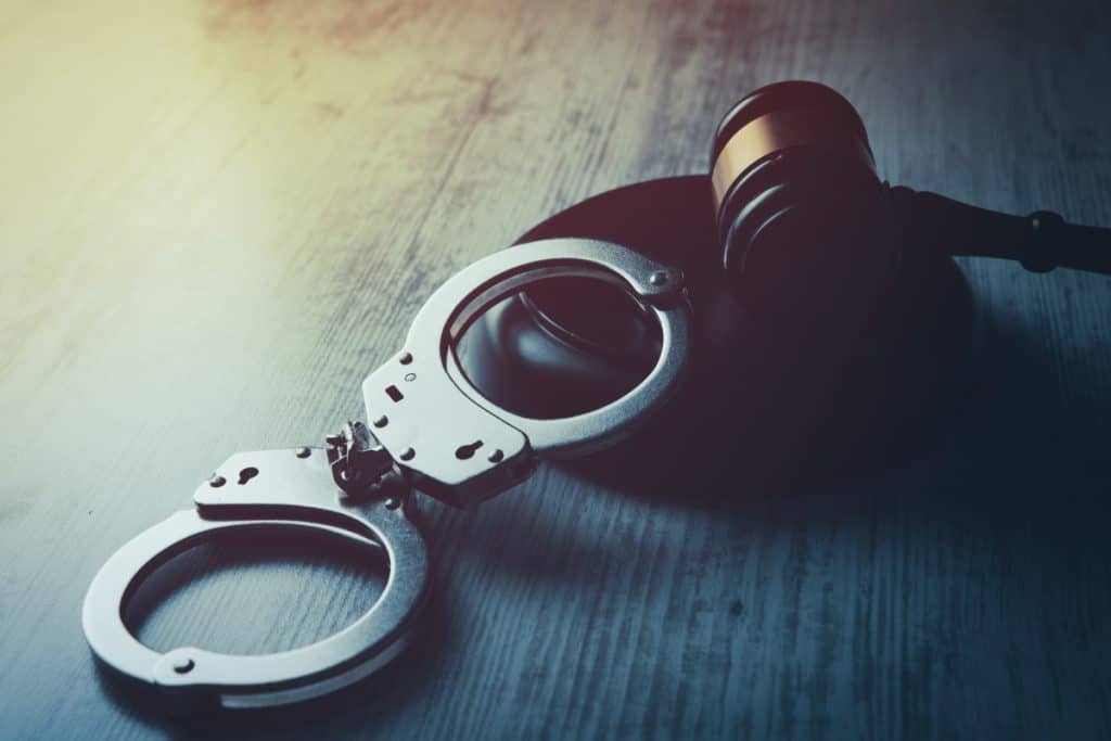 Fostul premier pakistanez și soția sa, condamnați la șapte ani de închisoare pentru căsătorie ilegală. Regula impusă de islam și încălcată de femeie