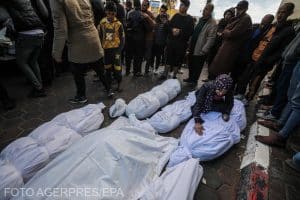 Palestinienii speră la un armistițiu înainte ca Israelul să atace orașul de frontieră unde se adăpostesc 2,3 milioane de persoane