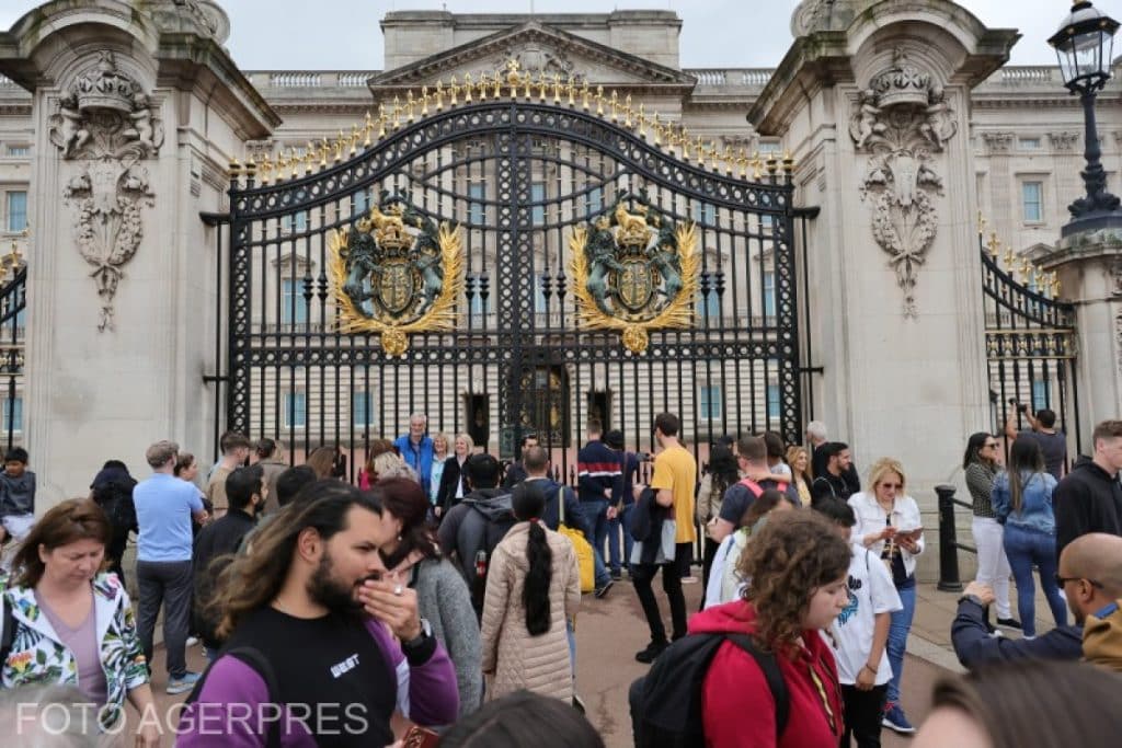 Prințul Harry, la Clarence House, pentru a-și vedea tatăl – la o zi după ce a fost dezvăluit diagnosticul de cancer al regelui