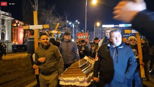 VIDEO LIVE: Protest AUR în Capitală! ”Nu omorâți democrația!” – 60m.ro