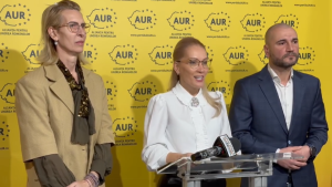 Ioana Ramona Bruynseels, la conferința de presă AUR Teleorman: Frica de AUR, frica de revolta populației din România i-a împins pe cei din PSD și PNL către comasarea alegerilor – 60m.ro