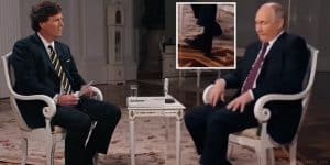 Ce s-a întâmplat cu piciorul lui Putin în timpul interviului cu Tucker Carlson. Gestul controversat făcut de președintele rus / video