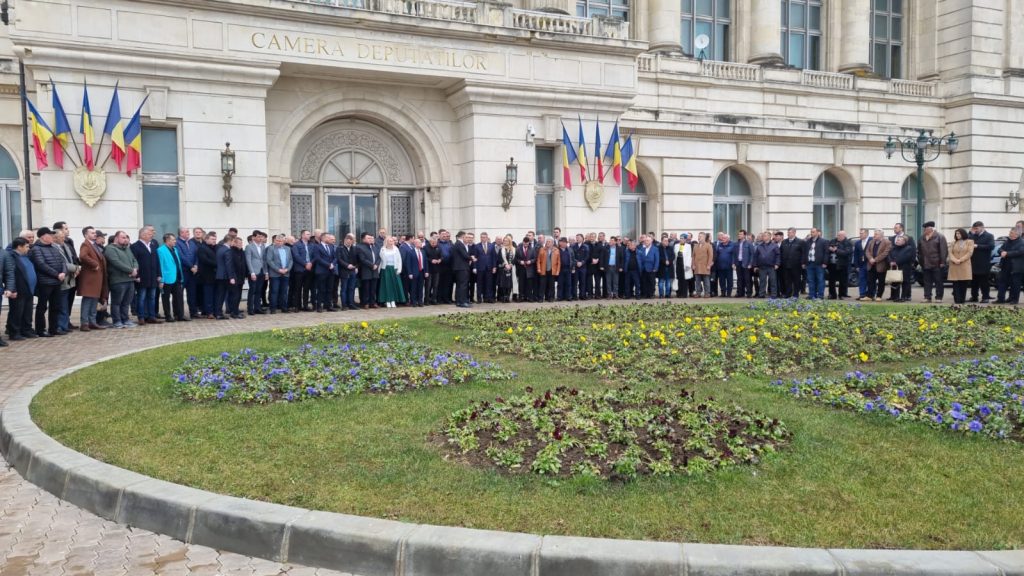 Peste 150 de aleși locali din PSD și PNL vin alături de AUR – 60m.ro