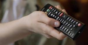 Moartea lui Navalnîi, aproape inexistentă pentru televiziunile din Rusia – Video