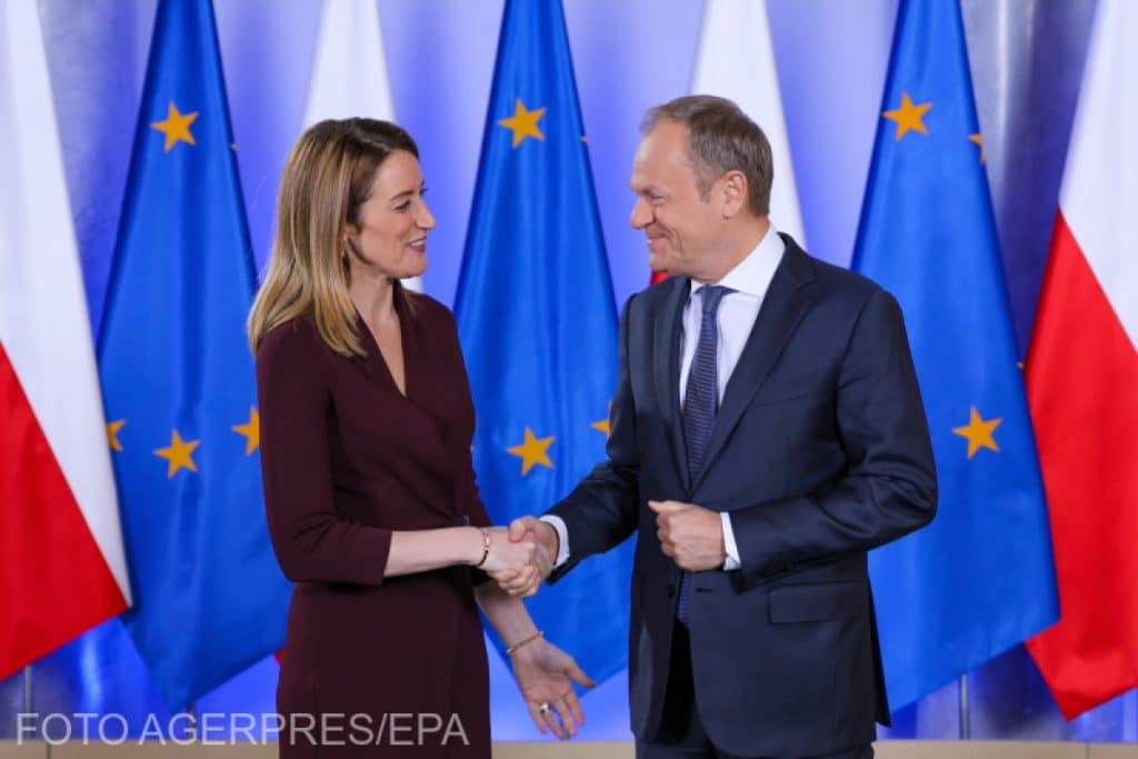 Planul noului guvern polonez de a restabili statul de drept este salutat de Uniunea Europeană