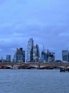 Deputat britanic, din Partidul Conservator, suspendat după ce a zis că primarul Londrei e controlat de islamişti