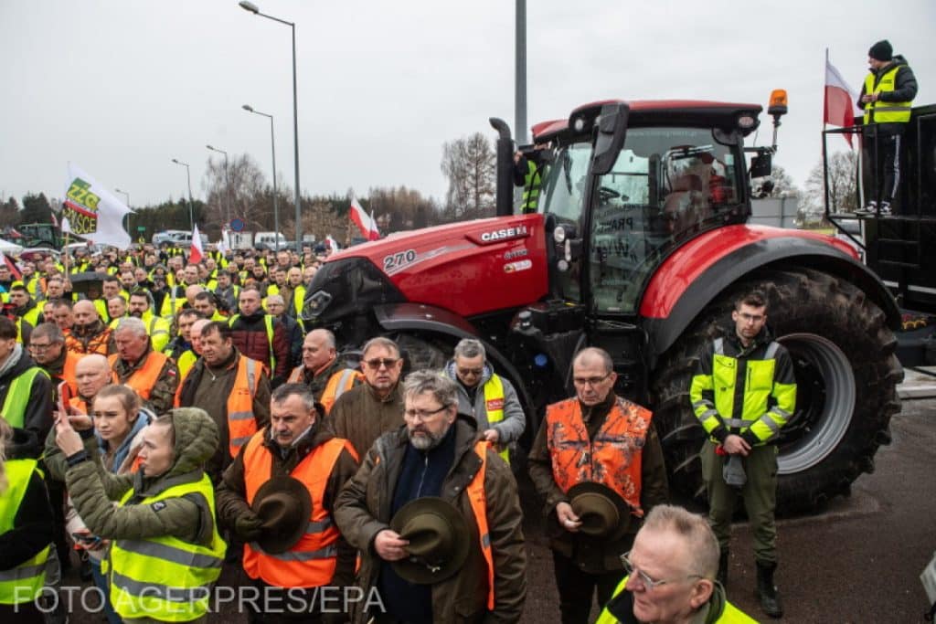 Fermierii polonezi, protest împotriva reglementărilor UE. Important punct de frontieră cu Germania, blocat