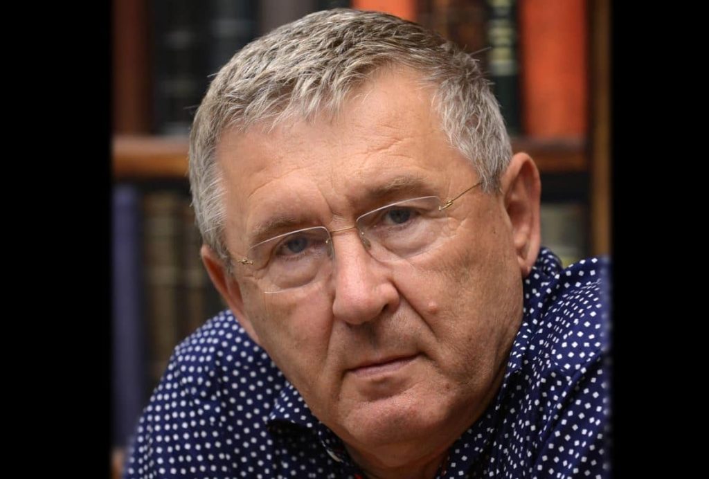 Cornel Nistorescu: „Sforarul” Iulian Dumitrescu e cercetat la domiciliu pentru o mită de câteva milioane de euro, în timp ce pentru sume mult mai mici alţii sunt în puşcărie sau dorm în arest – 60m.ro