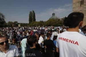 Speranță de pace fragilă: Armenia și Azerbaidjan reiau dialogul la Berlin