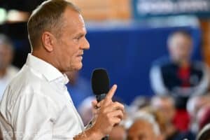 Tusk vrea o închidere „temporară și dureroasă” a frontierei pentru mărfuri cu Ucraina