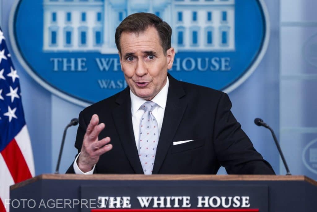 Zelenski „nu a cerut niciodată să lupte soldaţi străini pentru ţara sa”, îi amintește Casa Albă lui Macron