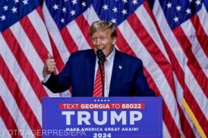 Donald Trump promite că, dacă va fi ales, îi va elibera pe cei care au luat cu asalt Capitoliul în 2021
