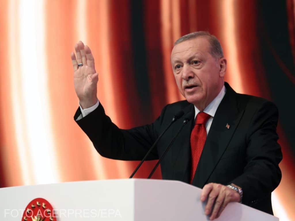 Erdogan l-a „felicitat” pe Putin şi s-a oferit din nou să medieze în conflictul cu Ucraina