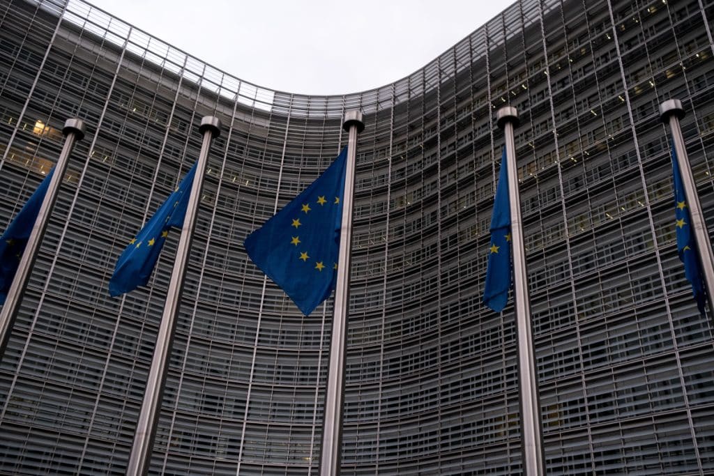 UE reușește să livreze 500.000 de proiectile Ucrainei până la finalul lui martie