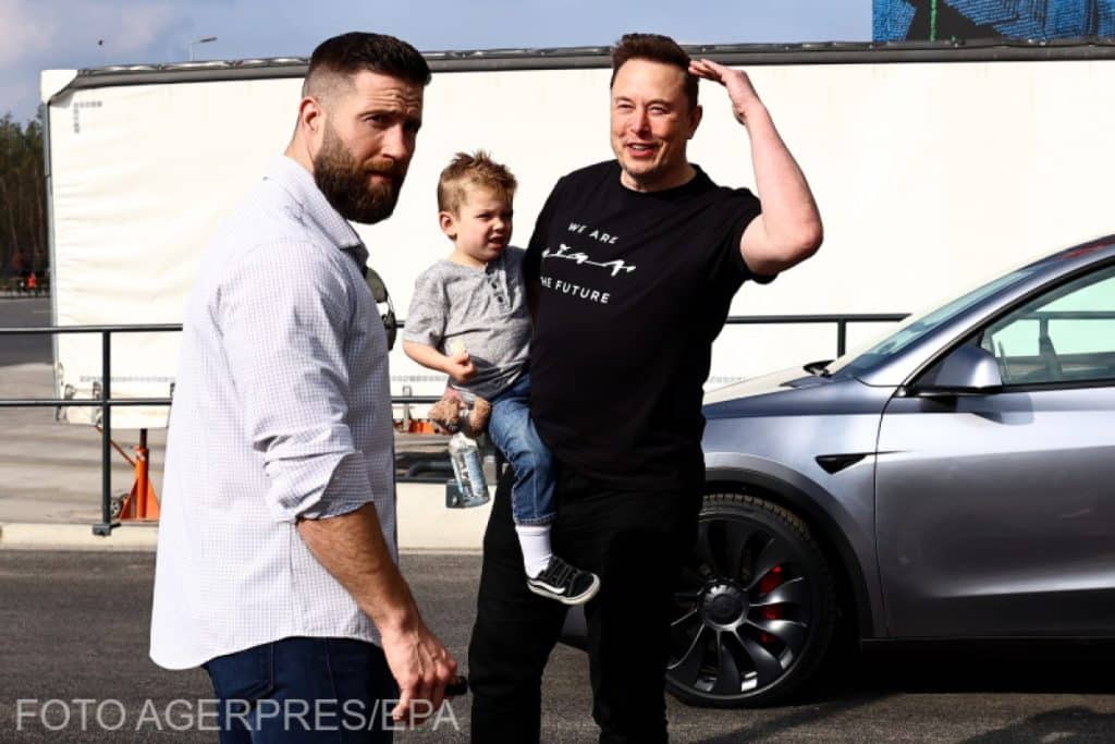 Elon Musk recunoaște că ia ketamină pe bază de reţetă pentru a trata depresia