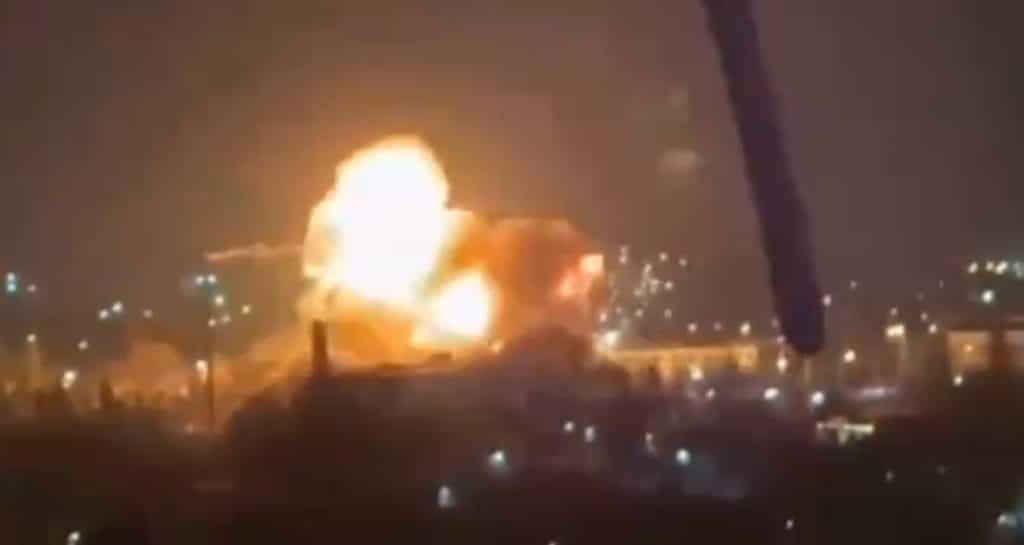 Ploaie de rachete Storm Shadow în Crimeea. Update: Explozii puternice în Sevastopol și pe aerodromul Belbek / Podul Kerci a fost închis / video