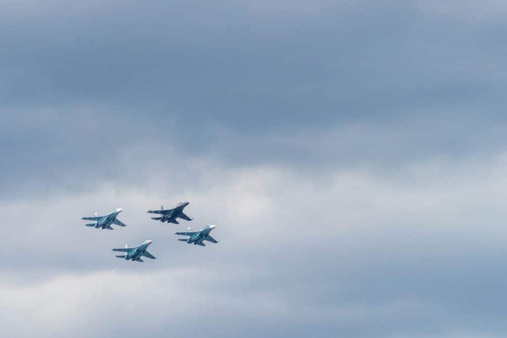 Un avion militar rus s-a prăbușit în mare la Sevastopol. Pilotul s-a catapultat / video