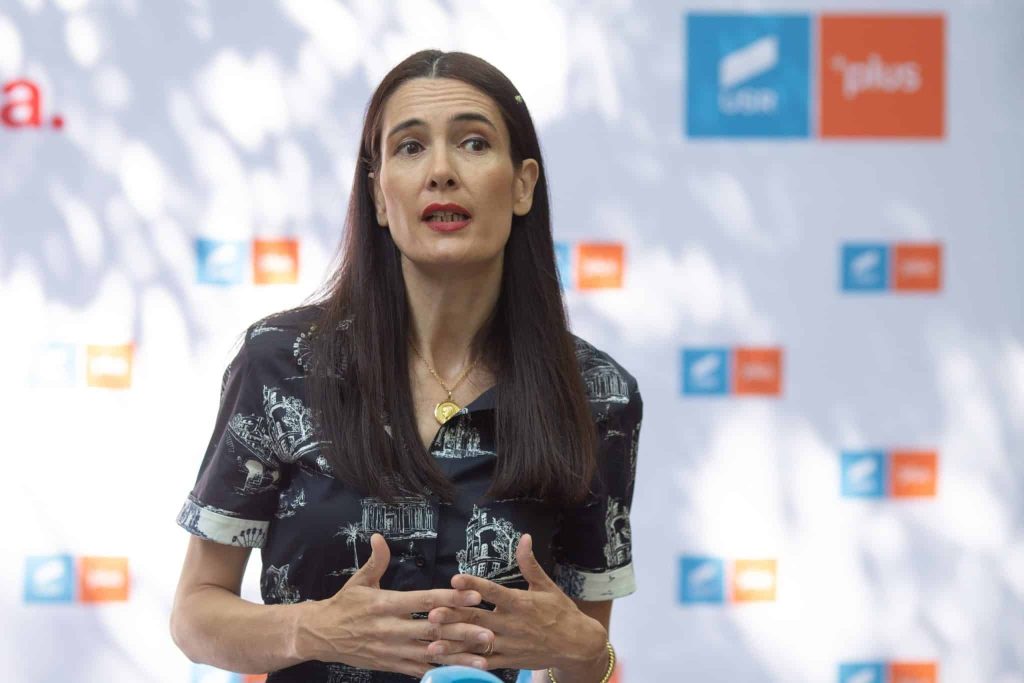 Modalitatea josnică prin care primarul Clotilde Armand își face campanie electorală. Lovește în copiii din Sectorul 1 – 60m.ro