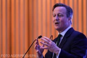 Cameron, ministrul de Externe britanic, merge în SUA pentru a încerca să deblocheze ajutorul pentru Ucraina