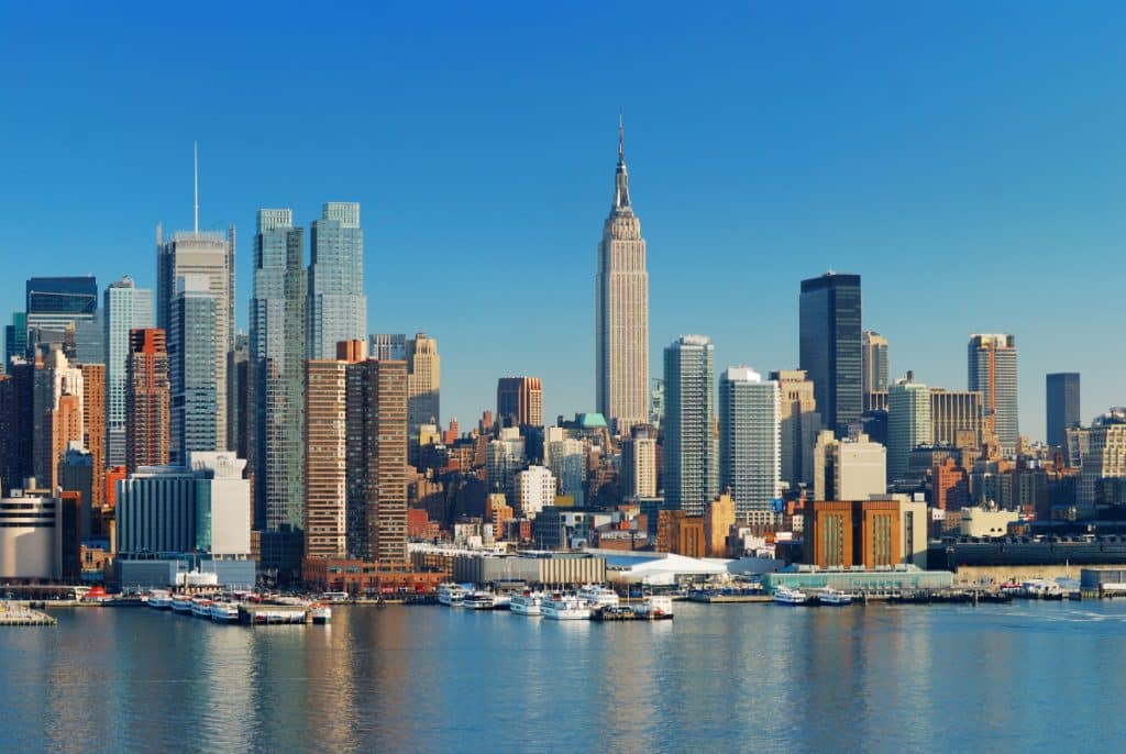 „Isteria” cutremurului de 4,8 din New York. Au apărut și tricouri: „Am supravieţuit”