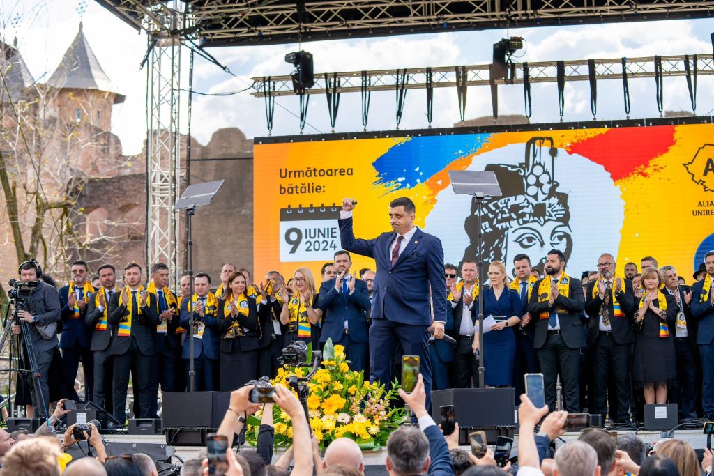 AUR și-a prezentat, astăzi, la Târgoviște, lista finală cu candidați atât pentru alegerile europarlamentare, cât și pentru primăriile de municipii și candidații la cele 41 de Consilii Județene – 60m.ro