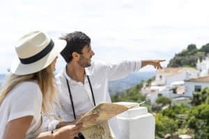 Localnicii din Insulele Canare, exasperați. Se închiriază turistic până și acoperișurile clădirilor, pentru… campare