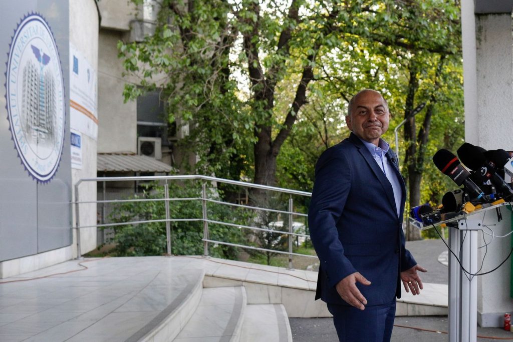 Cornel Nistorescu: Cîrstoiu a plasat decizia retragerii sale la îndemîna celor doi președinți bîlbîiți ai celor două  partide, PNL-PSD – 60m.ro