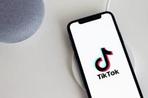 TikTok ar putea fi interzis în SUA, după ce Camera Reprezentanților a adoptat un proiect de lege