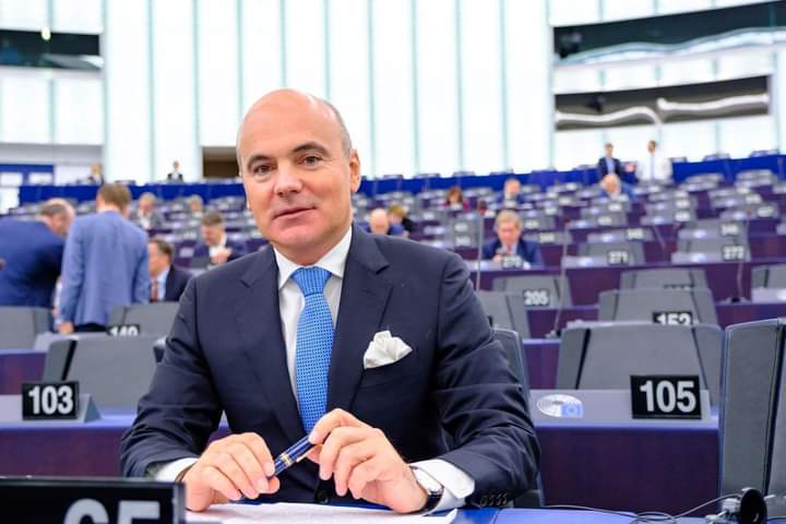 Măscăriciul liberal ar vrea la Primăria Capitalei: „Mă gândesc serios” – 60m.ro