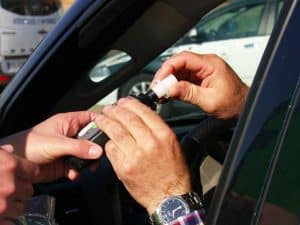 Bărbat din Belgia, achitat pentru infracțiunea de conducere sub influența alcoolului datorită unei afecțiuni rare