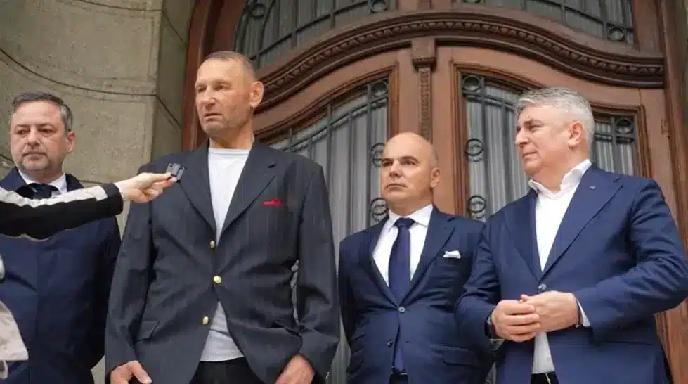 Baronii PNL, la braț cu un turnător la Securitate – 60m.ro