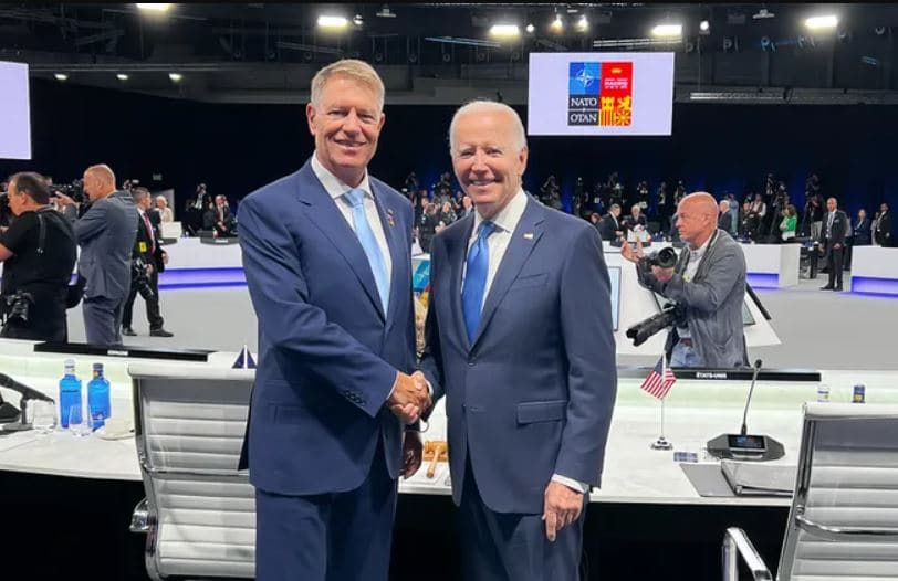 Ce caută Iohannis la Washington? Va mai primi o șapcă… – 60m.ro