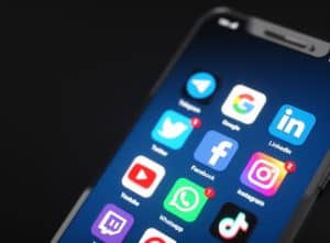 Facebook, Instagram și TikTok, în vizorul autorităților din Marea Britanie: „Să se pregătească”