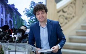 Nicușor Dan își trimite apropiații în deplasări de lux, pe banii primăriei – 60m.ro