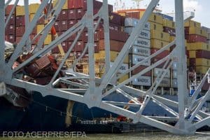 Explozii controlate pentru separarea cargoului Dali de rămășițele podului prăbușit din Baltimore