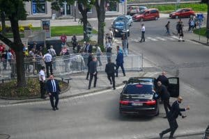 Robert Fico, premierul Slovaciei, împușcat. Bogdan Chirieac: Un eșec imens al serviciilor. Kremlinul va folosi acest eveniment