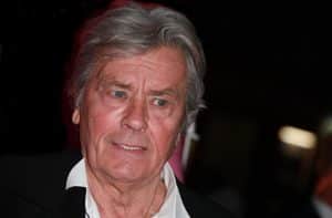 ADN-ul lui Alain Delon, cerut în instanță. Presupusă legătură de paternitate: „Nu ai ochii mei, nu ai părul meu, nu eşti fiul meu, nu vei fi niciodată fiul meu”