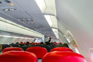 Un zbor al companiei Singapore Airlines a fost lovit de turbulențe severe. O persoană a murit și mai multe au fost rănite
