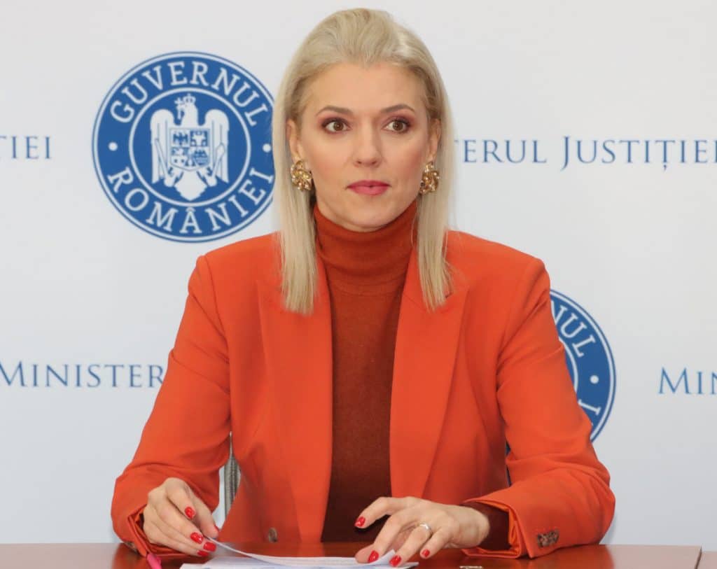Mesajul Alinei Gorghiu după ce dosarul 2 Mai – Vlad Pascu va continua fără judecătoarea Ioana Ancuţa Popoviciu