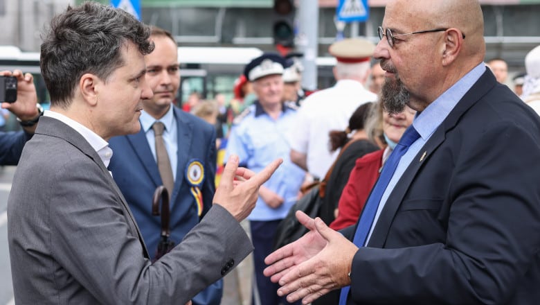 Asemănare între Nicușor Dan și Cristian Popescu Piedone: contracte cu firme conduse de oameni cu conexiuni în serviciile secrete – 60m.ro