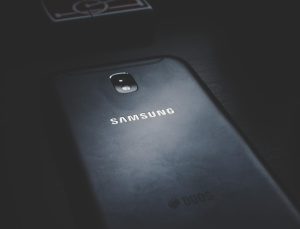 Muncitori la Samsung radiați în fabrică. Firma se confruntă cu o anchetă
