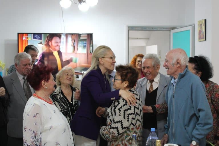 Ioana Ramona Bruynseels (AUR): Seniorii noștri nu au fost niciodată o prioritate pentru administrațiile trecute! Au fost neglijați, uitați, umiliți! – 60m.ro